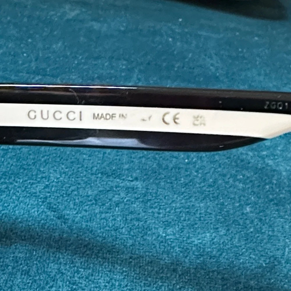Gucci sporty sunglasses